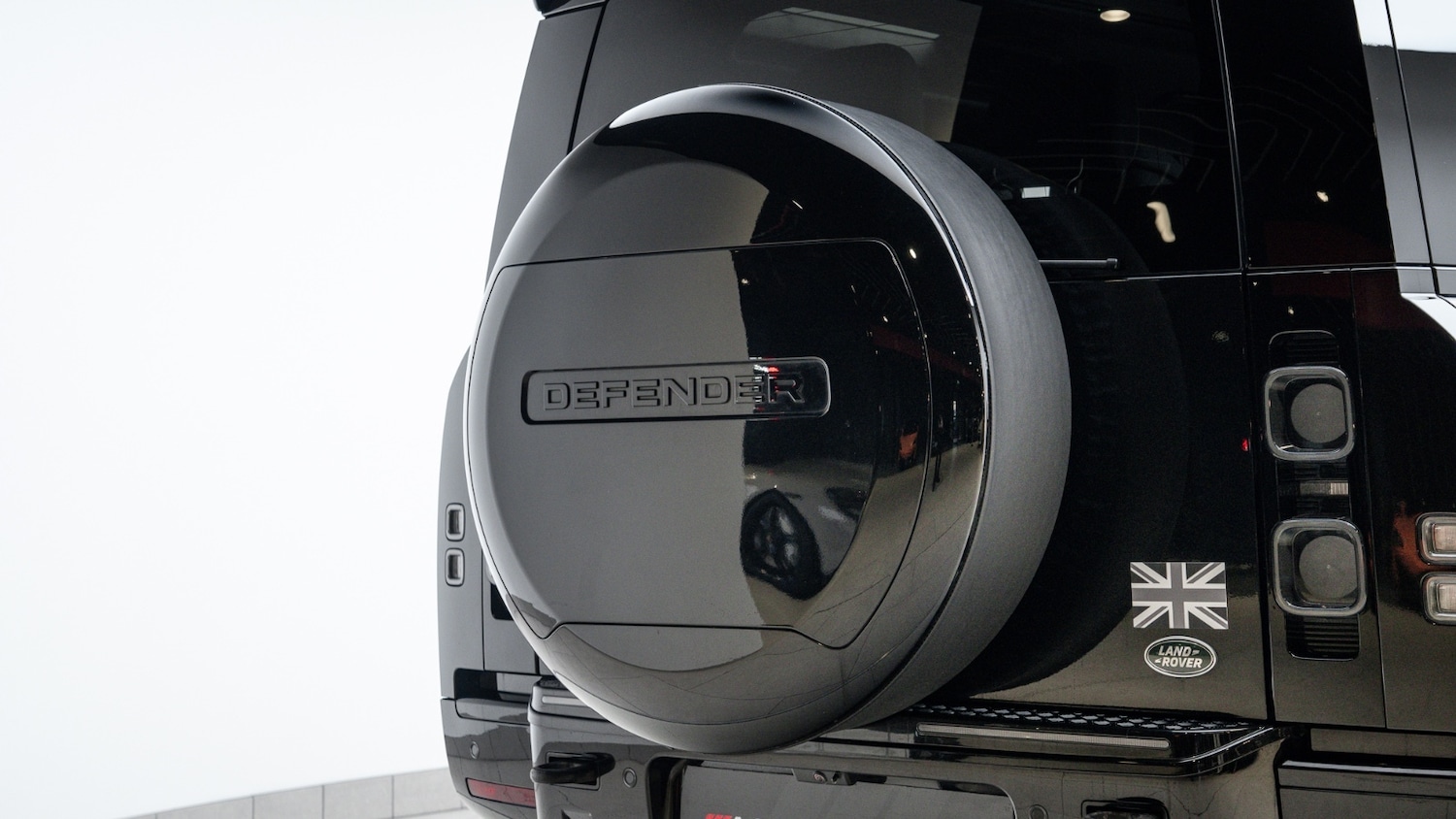 Used Land Rover Defender 2023 for sale - 77106059: Photo 31