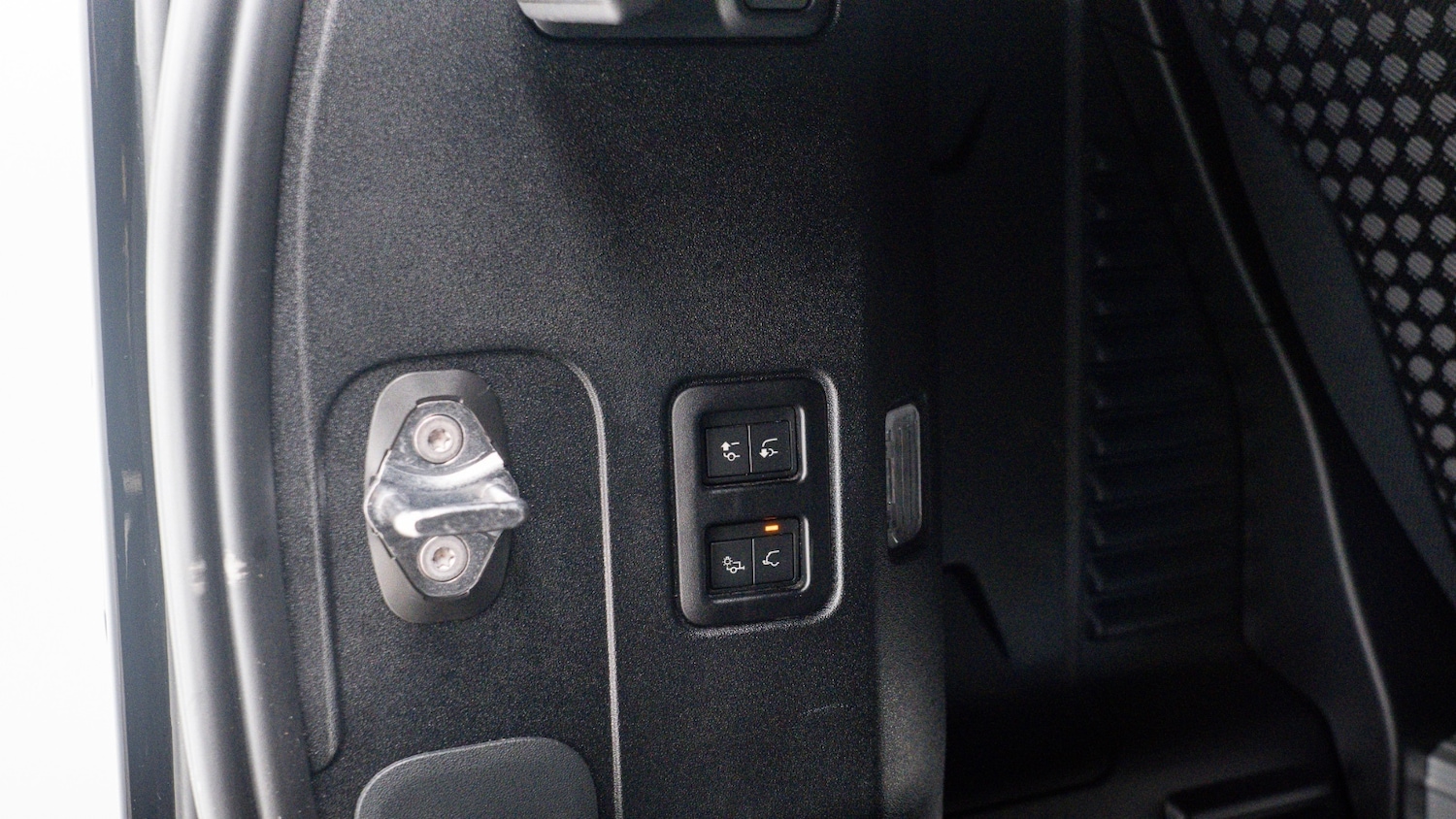 Used Land Rover Defender 2023 for sale - 77106059: Photo 35