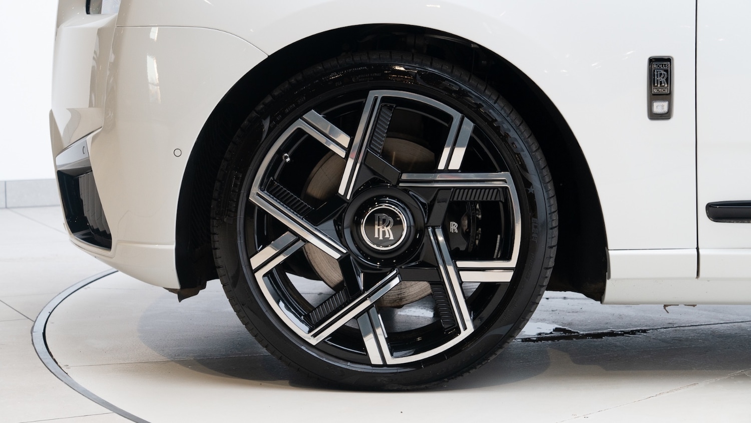 Used Rolls-Royce Cullinan 2024 for sale - 76788171: Photo 8