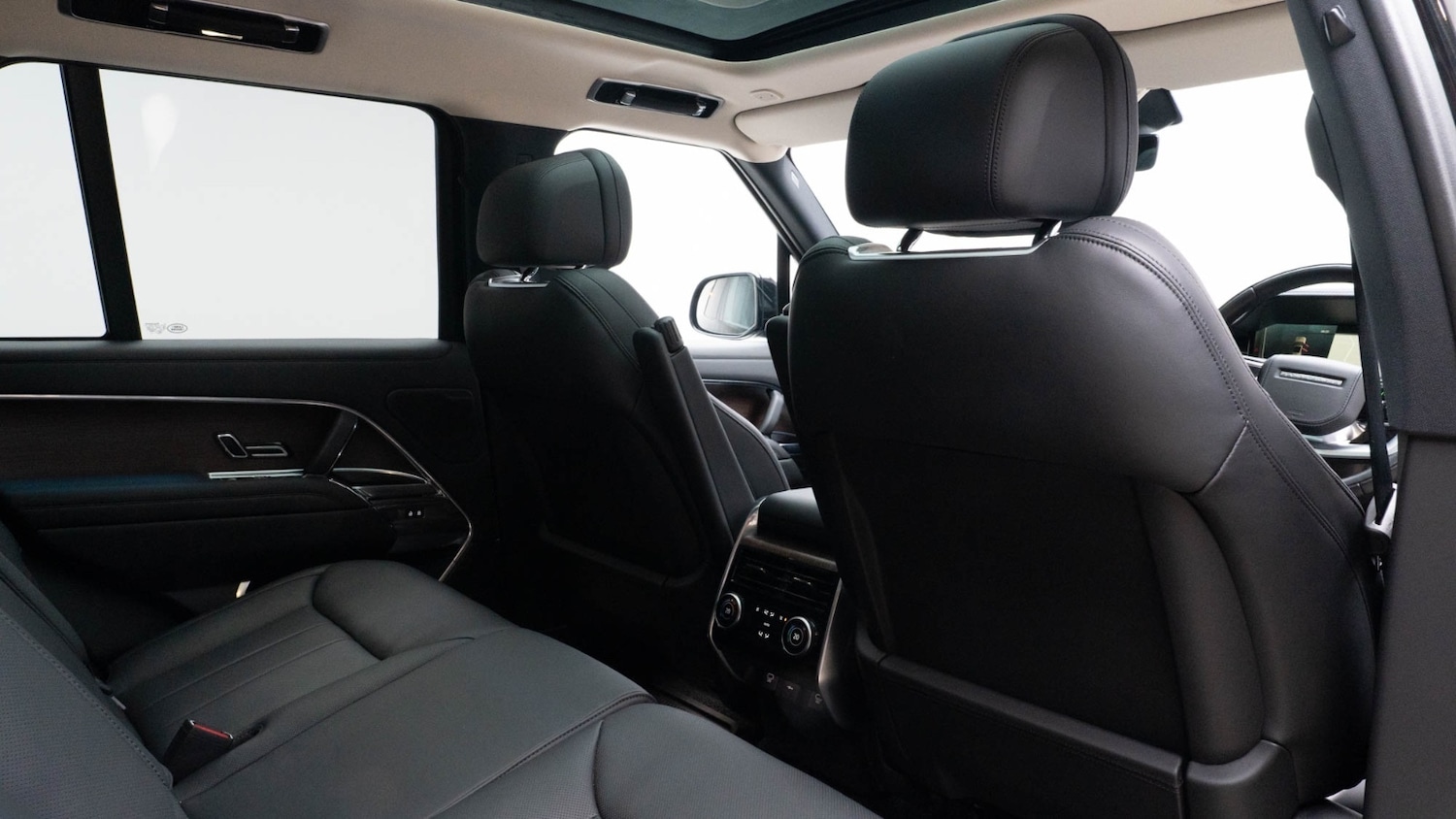 Used Land Rover Range Rover 2024 for sale - 76037832: Photo 16