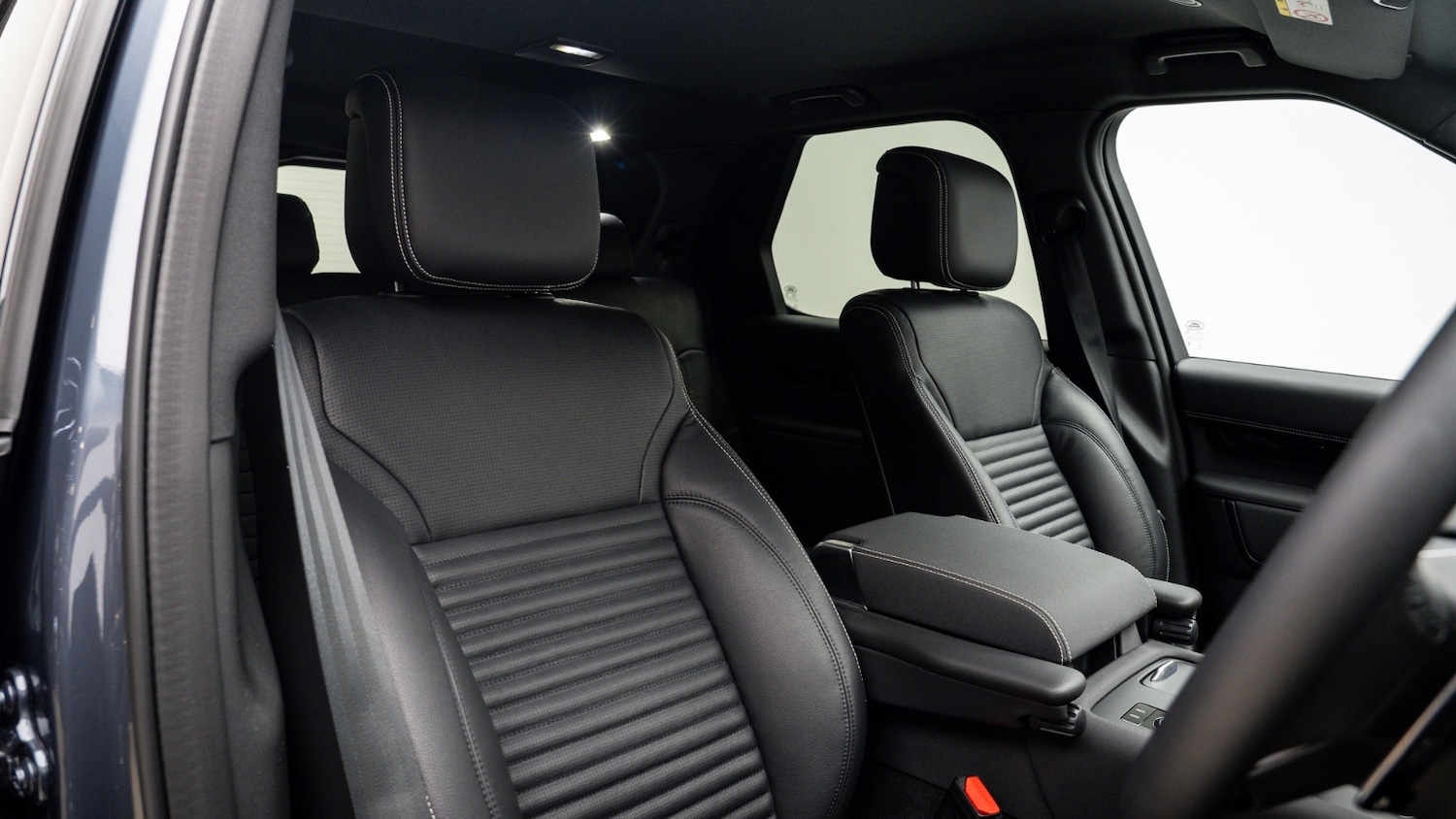 Used Land Rover Discovery 2025 for sale - 78049820: Photo 21