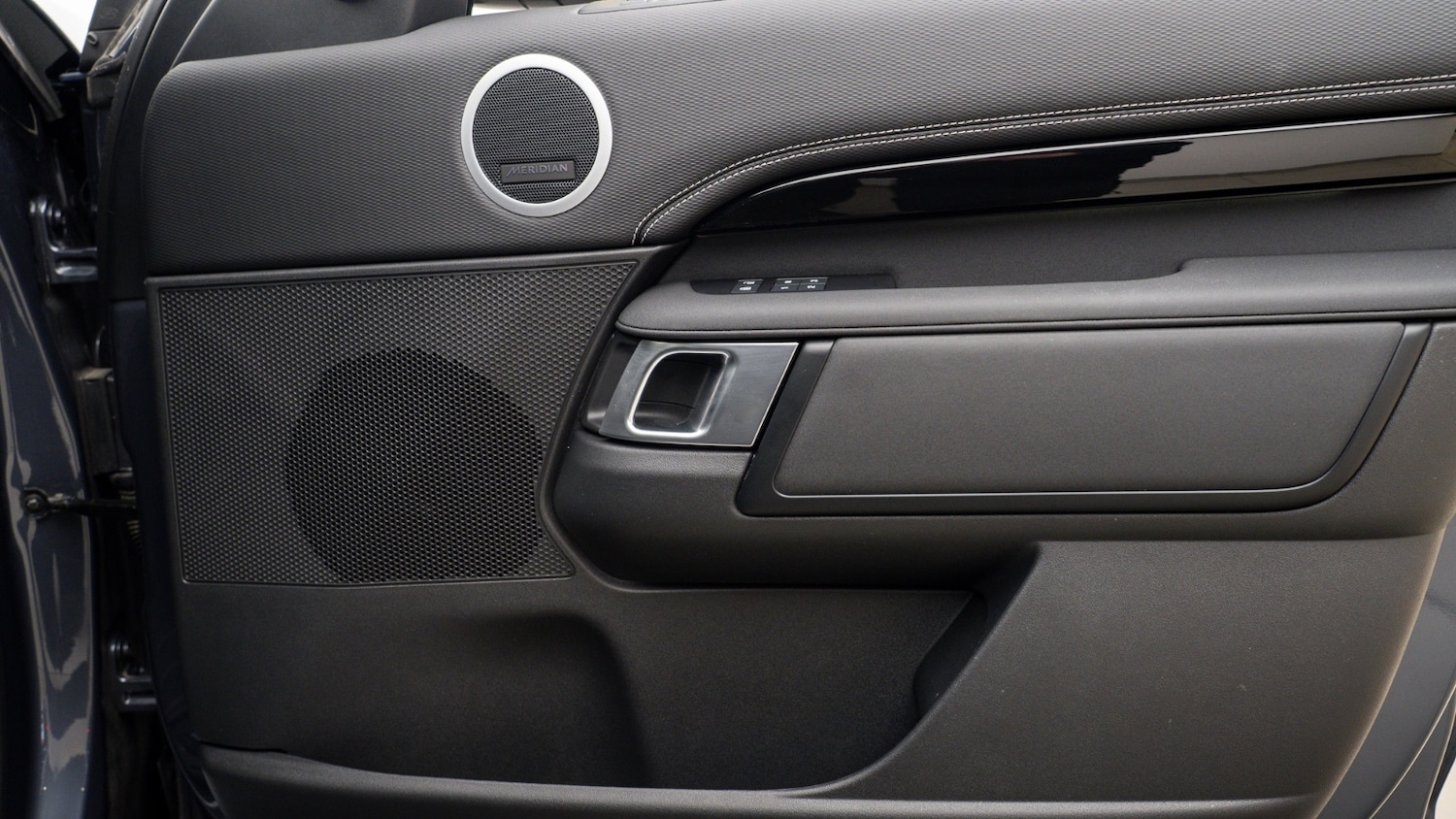 Used Land Rover Discovery 2025 for sale - 78049820: Photo 23