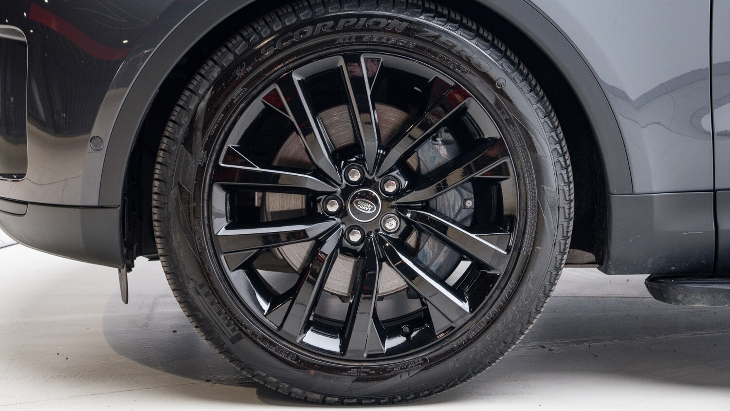 Used Land Rover Discovery 2025 for sale - 78049820: Photo 33