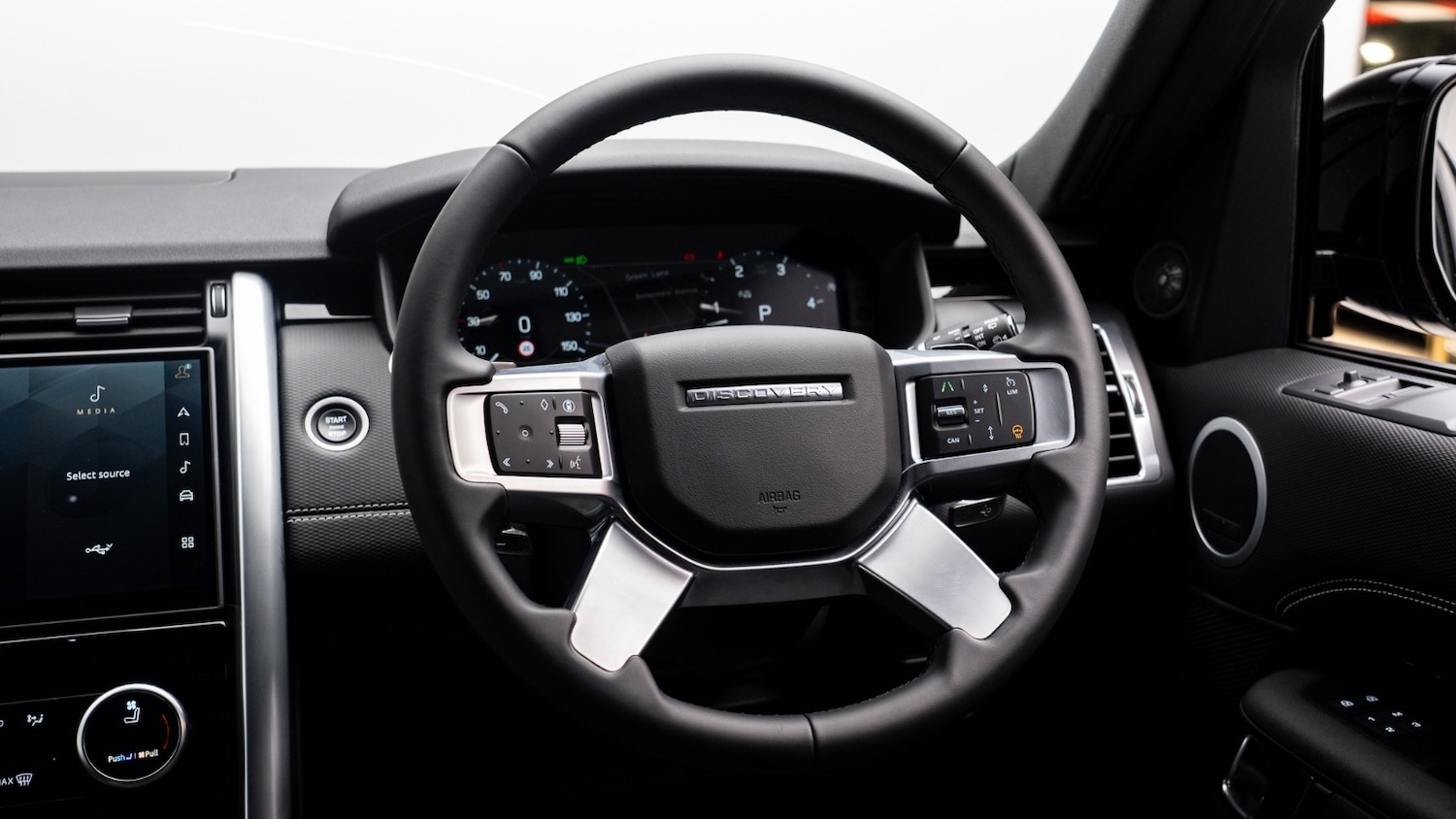 Used Land Rover Discovery 2025 for sale - 78049820: Photo 9