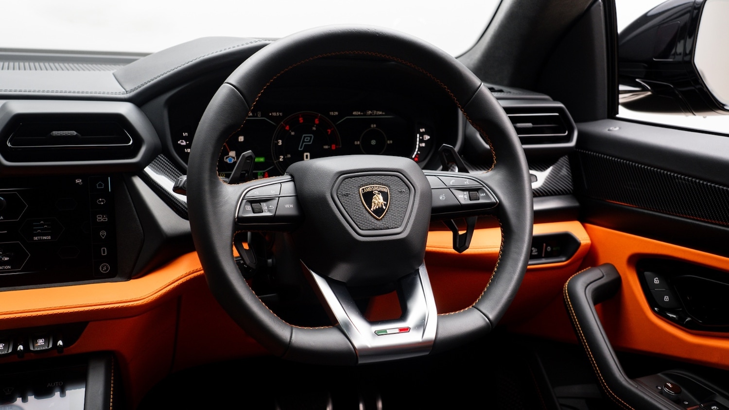 Used Lamborghini Urus 2025 for sale - 77499668: Photo 11