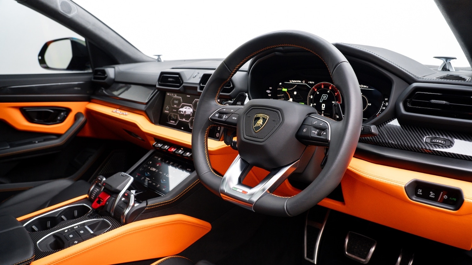 Used Lamborghini Urus 2025 for sale - 77499668: Photo 25