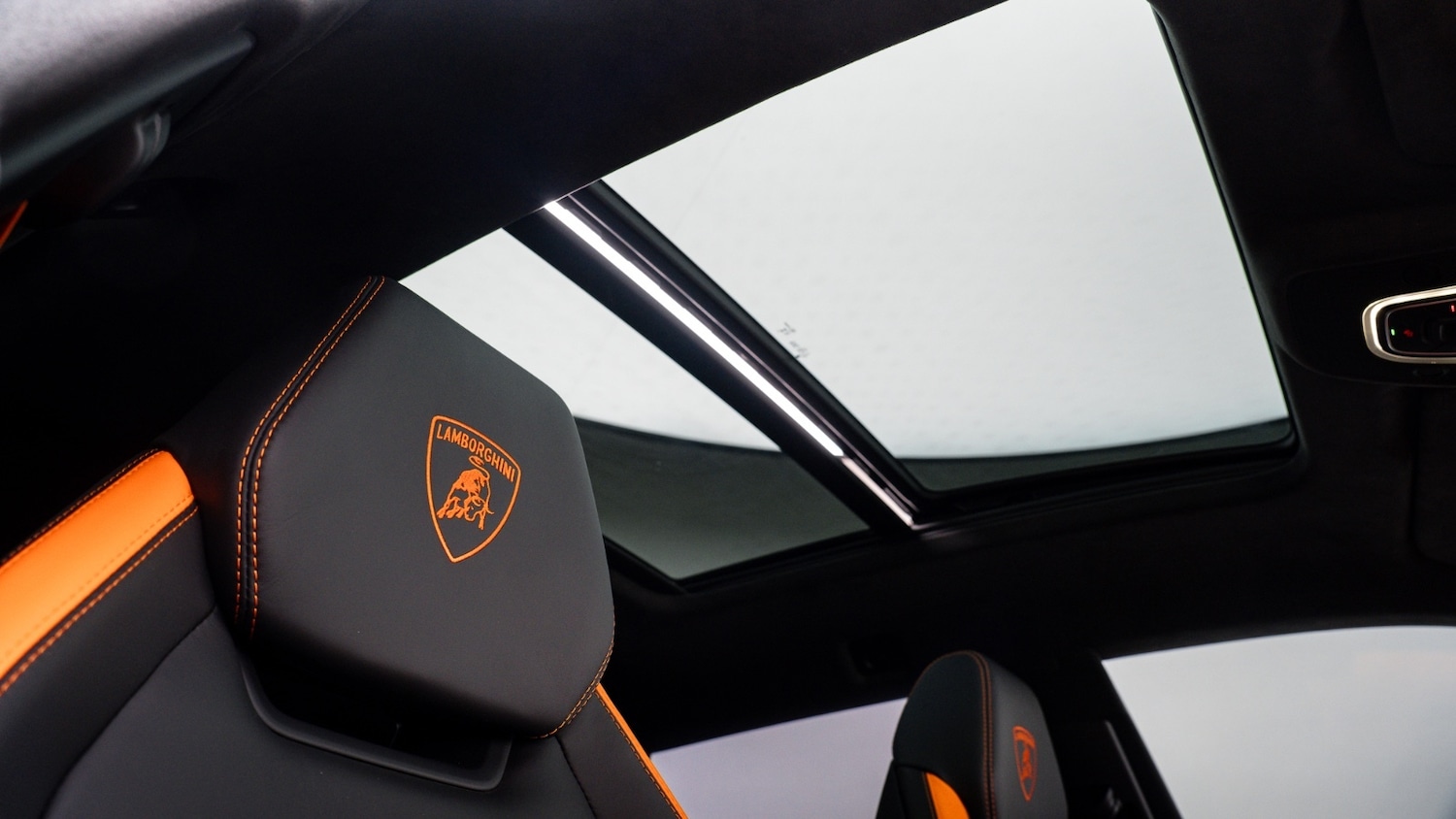 Used Lamborghini Urus 2025 for sale - 77499668: Photo 26