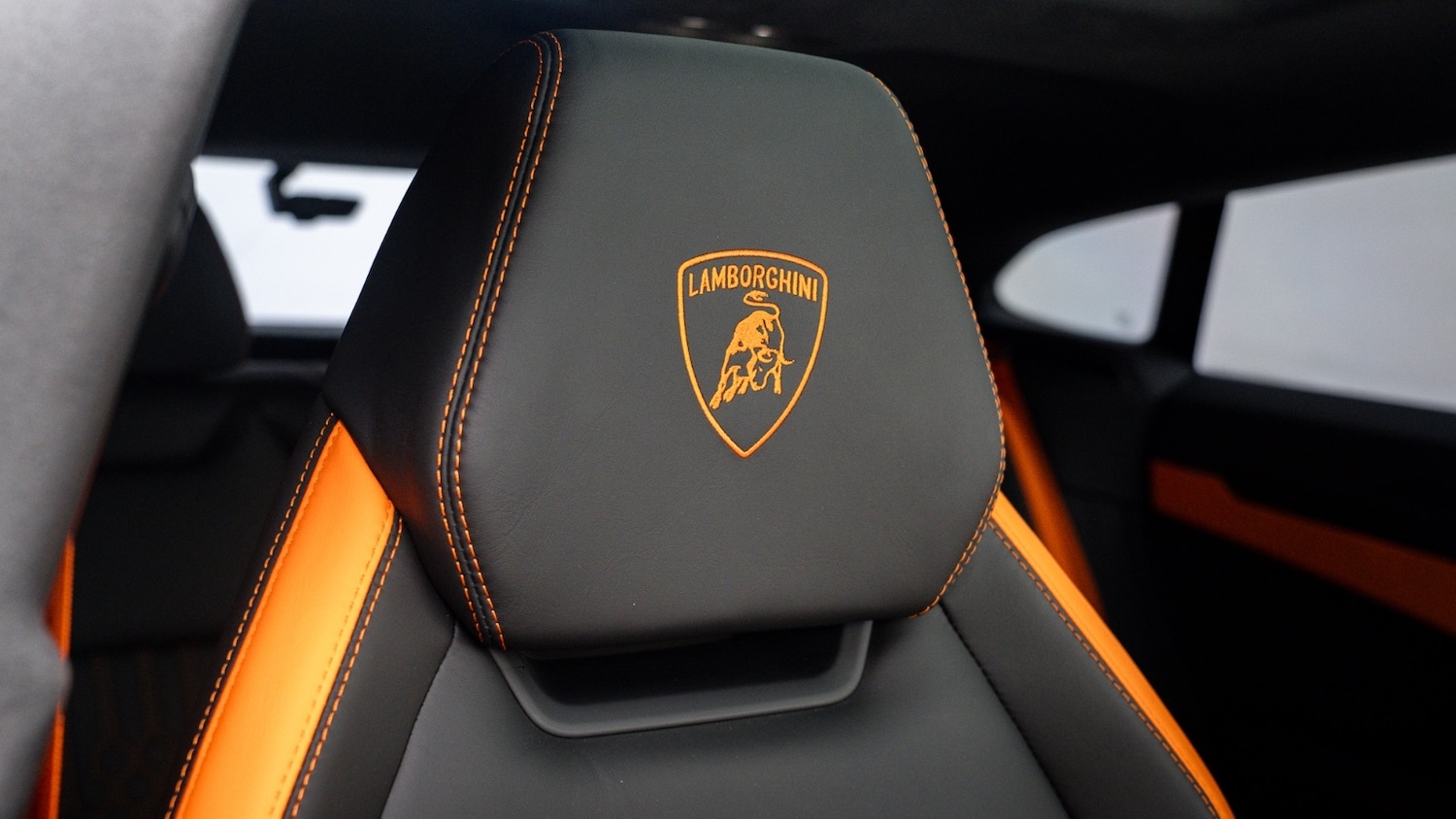 Used Lamborghini Urus 2025 for sale - 77499668: Photo 27