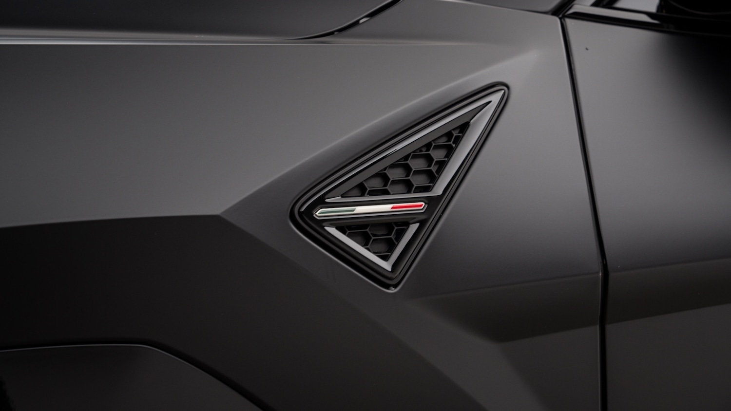 Used Lamborghini Urus 2025 for sale - 77499668: Photo 53