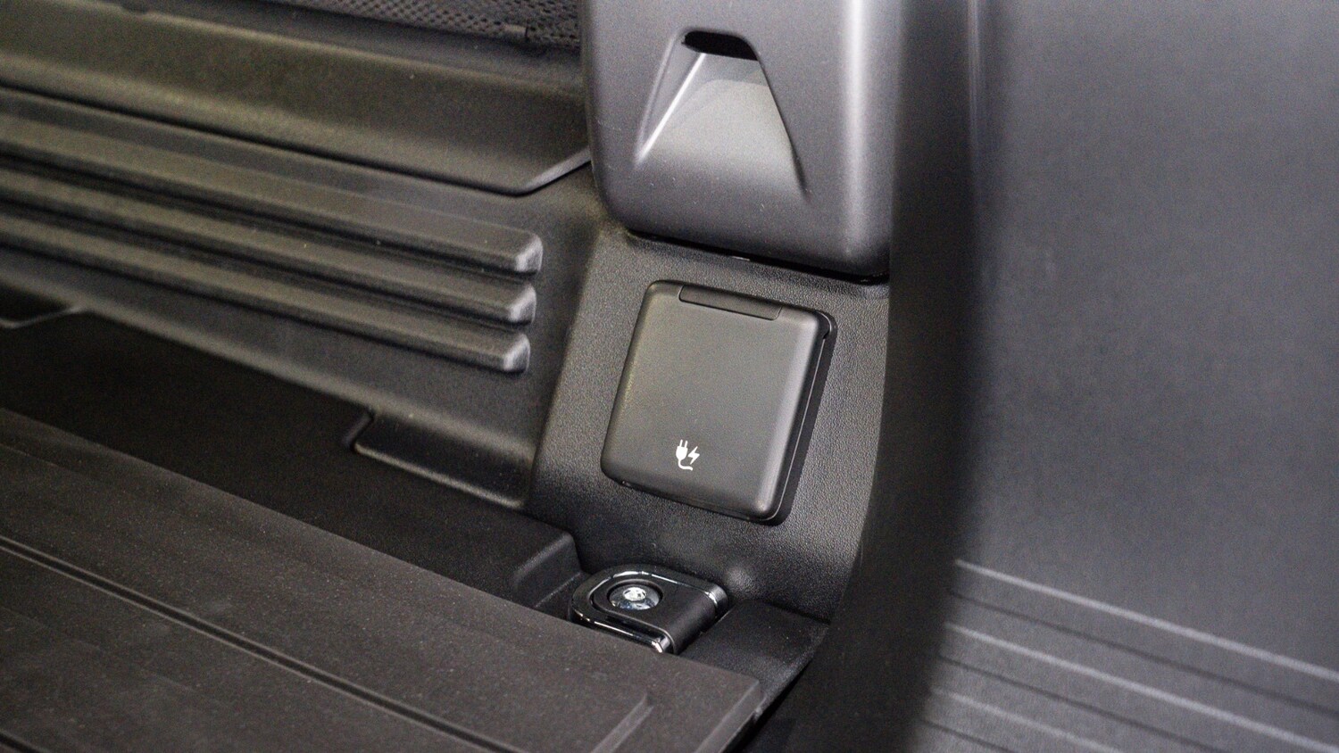 Used Land Rover Defender 2026 for sale - 78027921: Photo 5