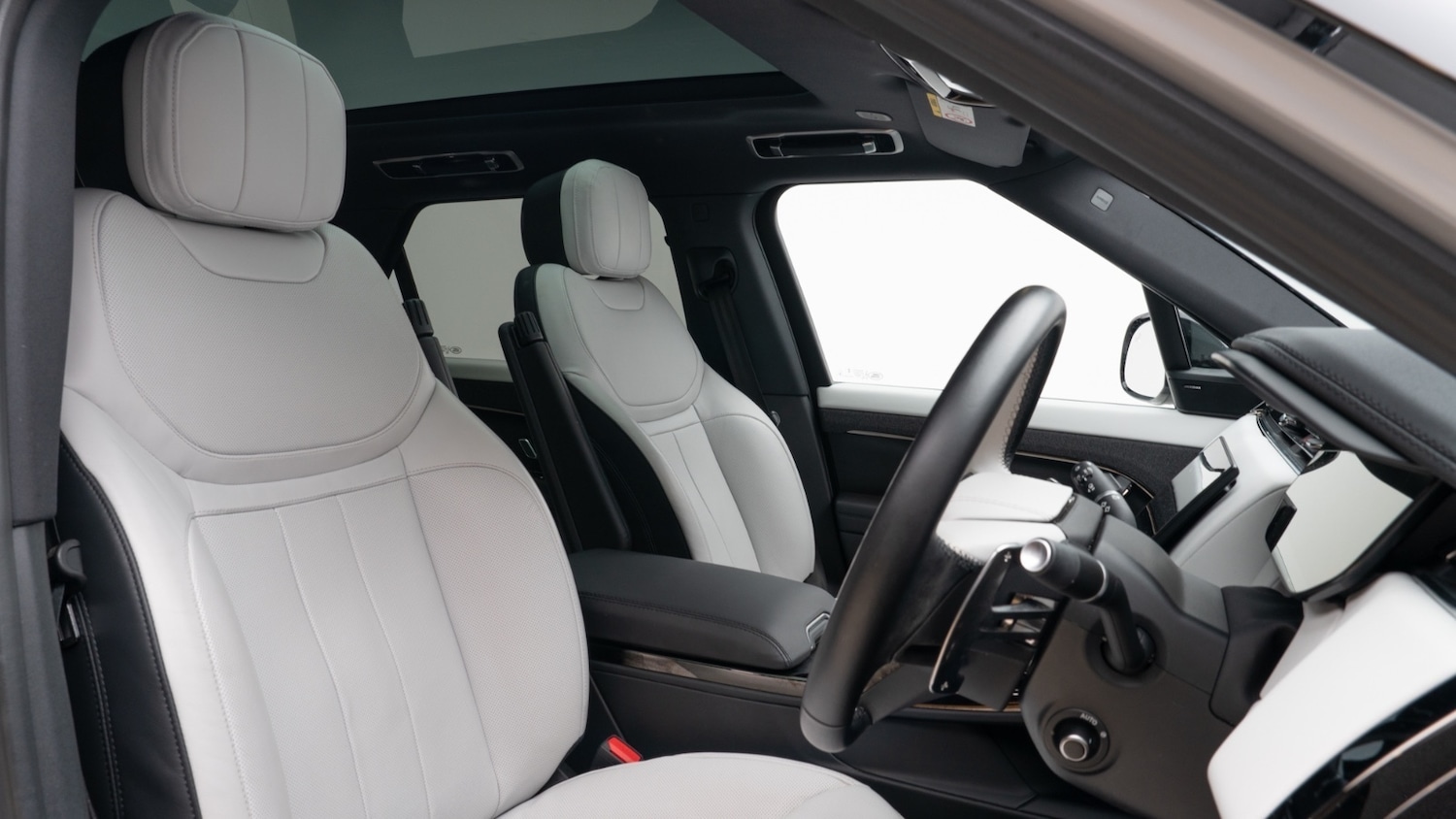 Used Land Rover Range Rover Sport 2024 for sale - 76684063: Photo 3