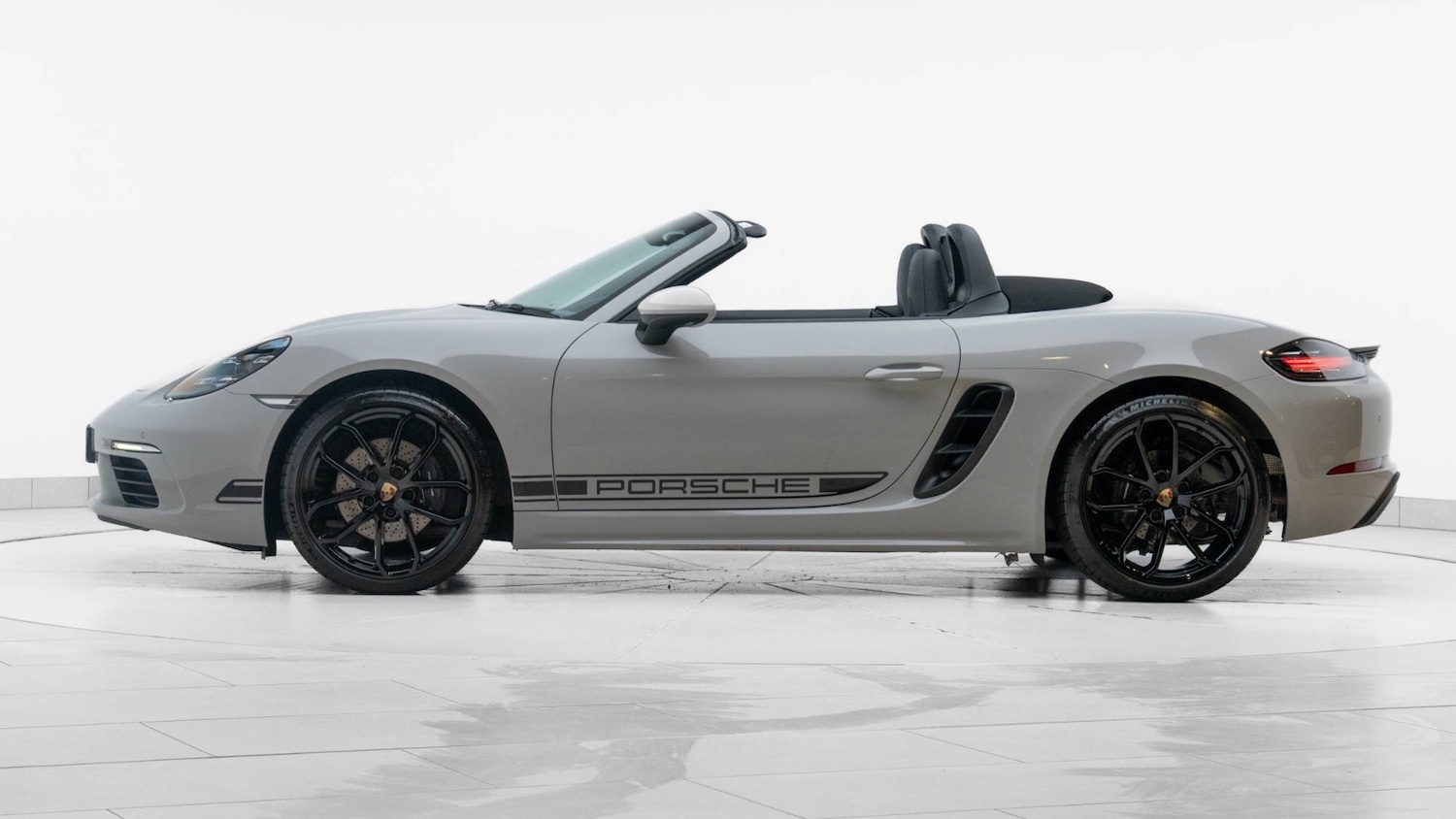 Used Porsche Other 2025 for sale - 76717311: Photo 6