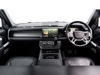 Used Land Rover Defender 2023 for sale - 77810220: Photo