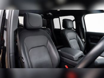 Used Land Rover Defender 2023 for sale - 77810220: Photo