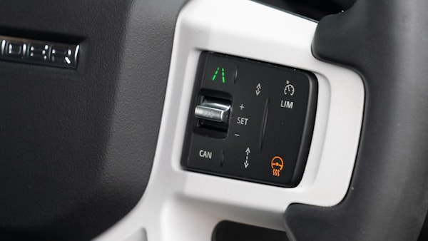 Used Land Rover Defender 2025 for sale - 75828878: Photo 17