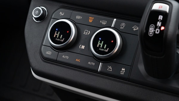 Used Land Rover Defender 2025 for sale - 75828878: Photo 19