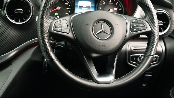 Used Mercedes-Benz V-Class 2023 for sale - 76289956: Photo 11