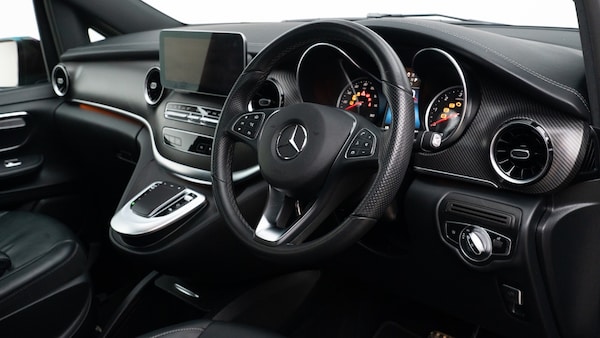 Used Mercedes-Benz V-Class 2023 for sale - 76289956: Photo 17