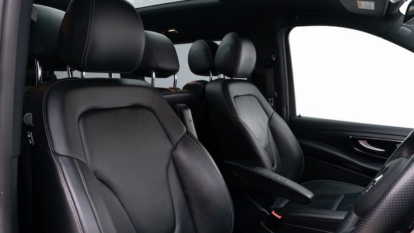 Used Mercedes-Benz V-Class 2023 for sale - 76289956: Photo 3