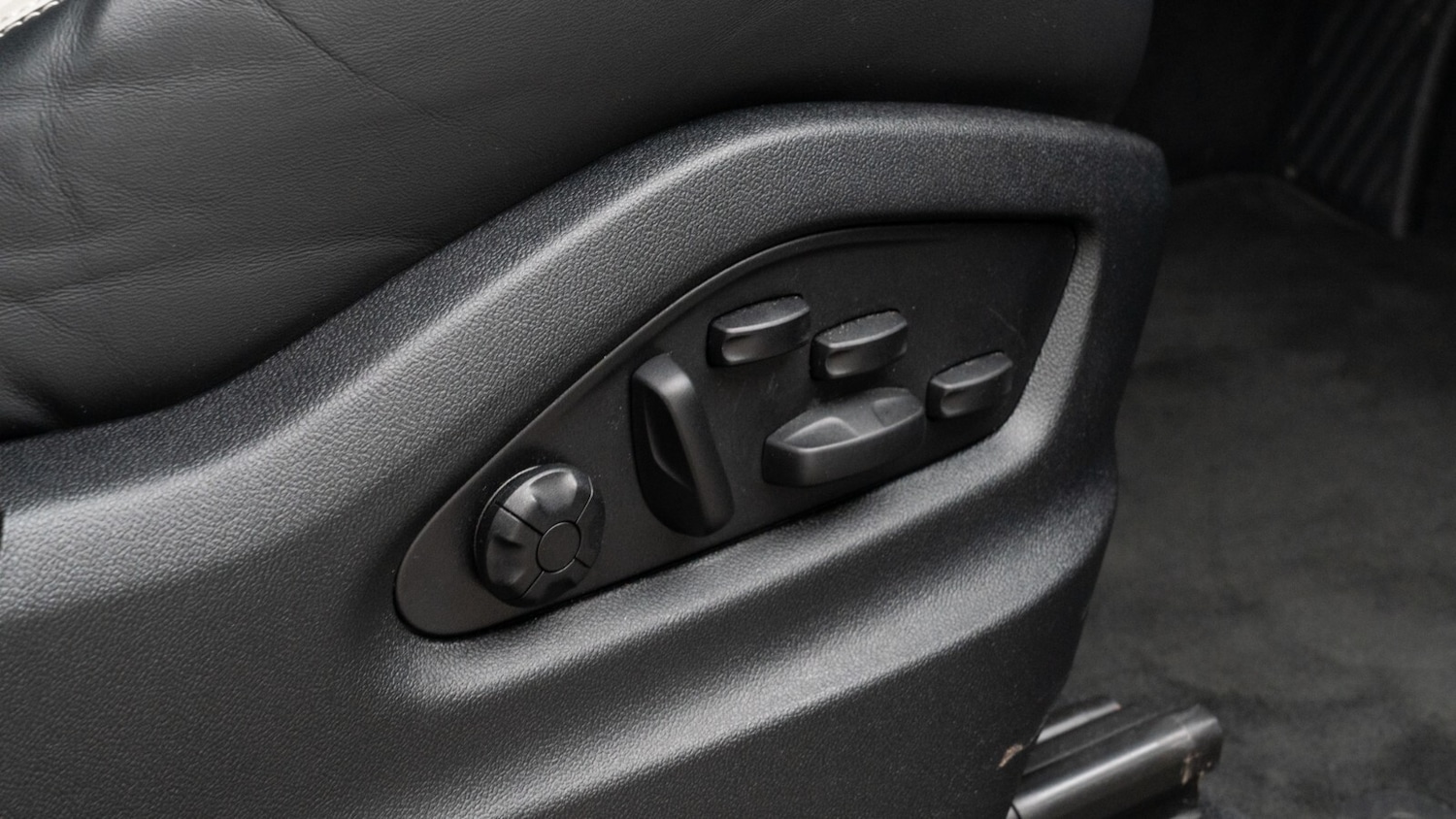 Used Porsche Cayenne 2024 for sale - 76766112: Photo 15