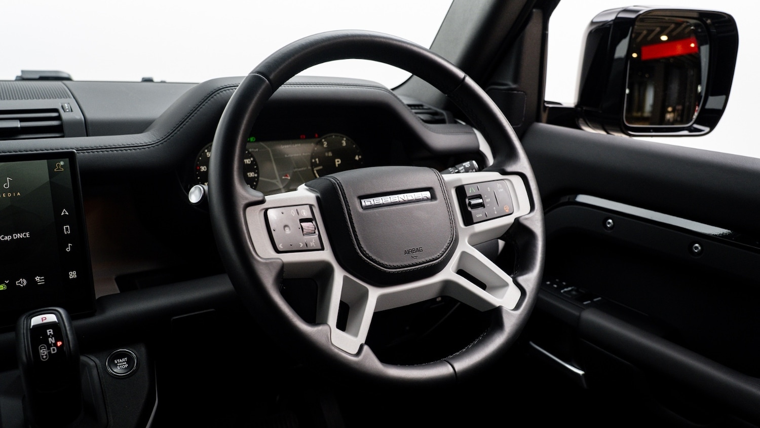 Used Land Rover Defender 2025 for sale - 76966487: Photo 23