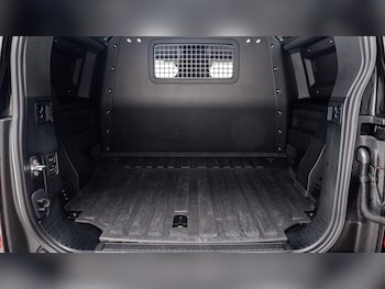 Used Land Rover Defender 2025 for sale - 76966487: Photo