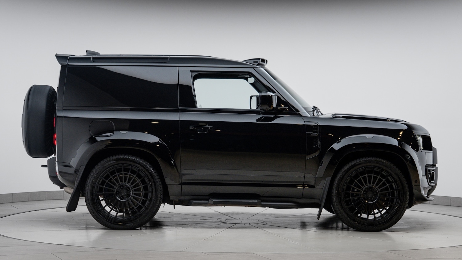 Used Land Rover Defender 2025 for sale - 76966487: Photo 6