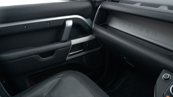 Used Land Rover Defender 2022 for sale - 75625442: Photo 15