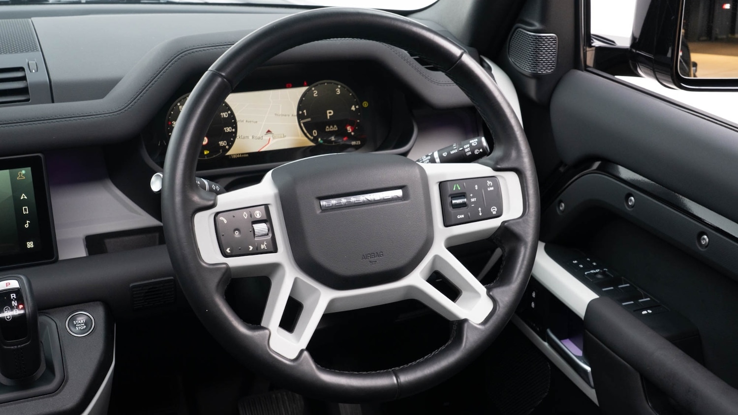 Used Land Rover Defender 2024 for sale - 76709516: Photo 19