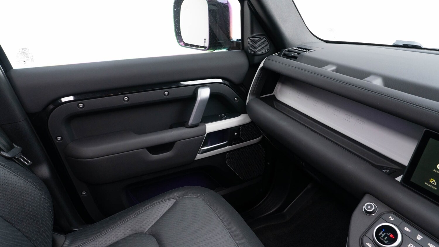 Used Land Rover Defender 2024 for sale - 76709516: Photo 28