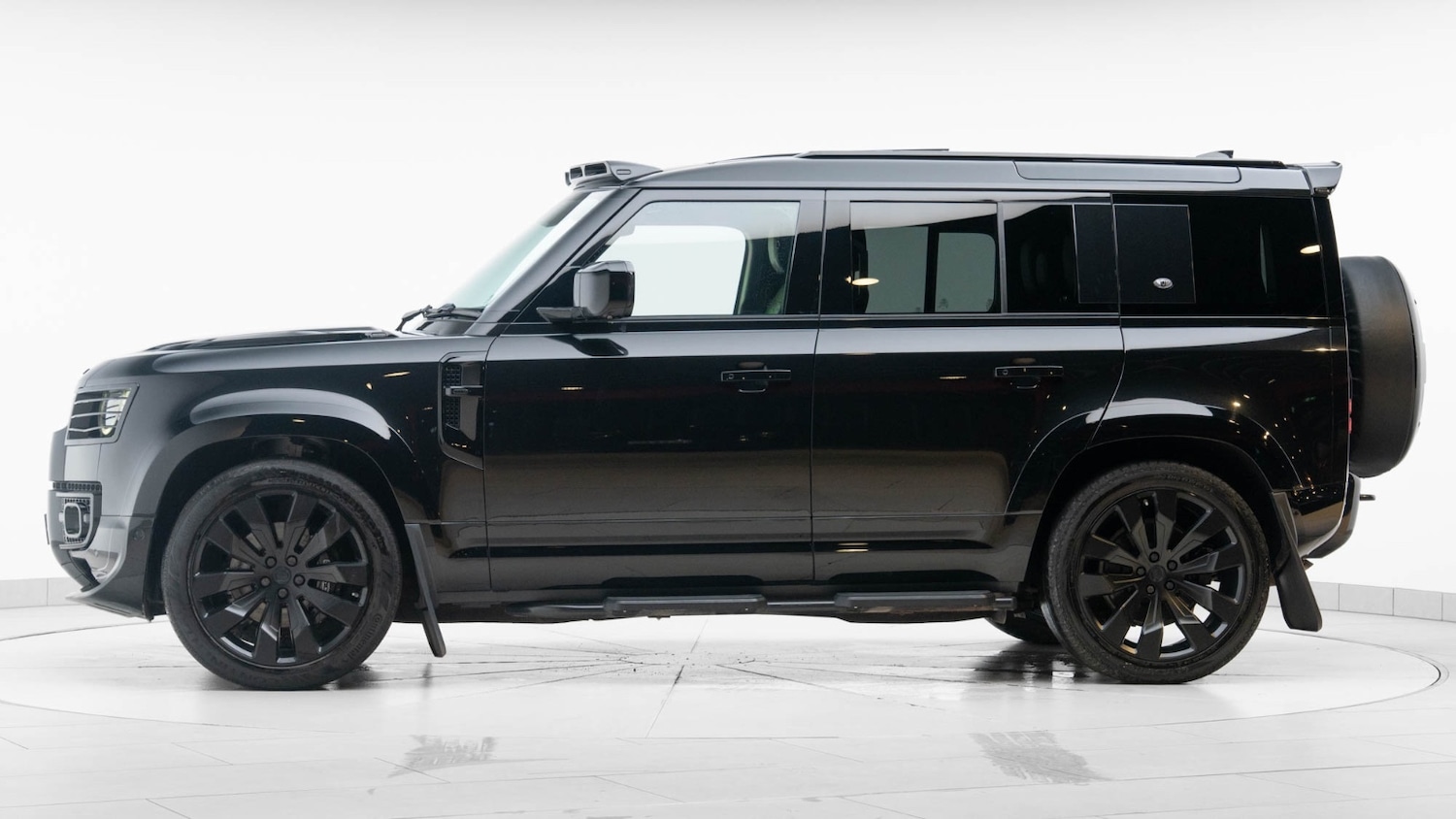 Used Land Rover Defender 2024 for sale - 76709516: Photo 4