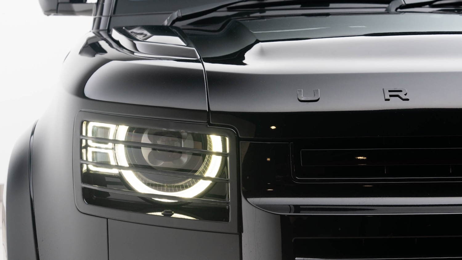 Used Land Rover Defender 2024 for sale - 76709516: Photo 8