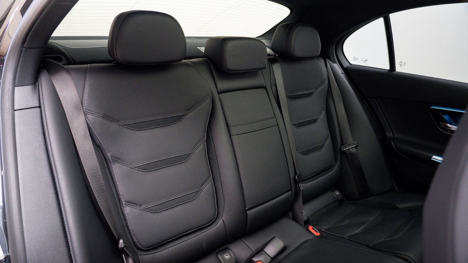 Used Mercedes-Benz C Class 2024 for sale - 77988454: Photo 8