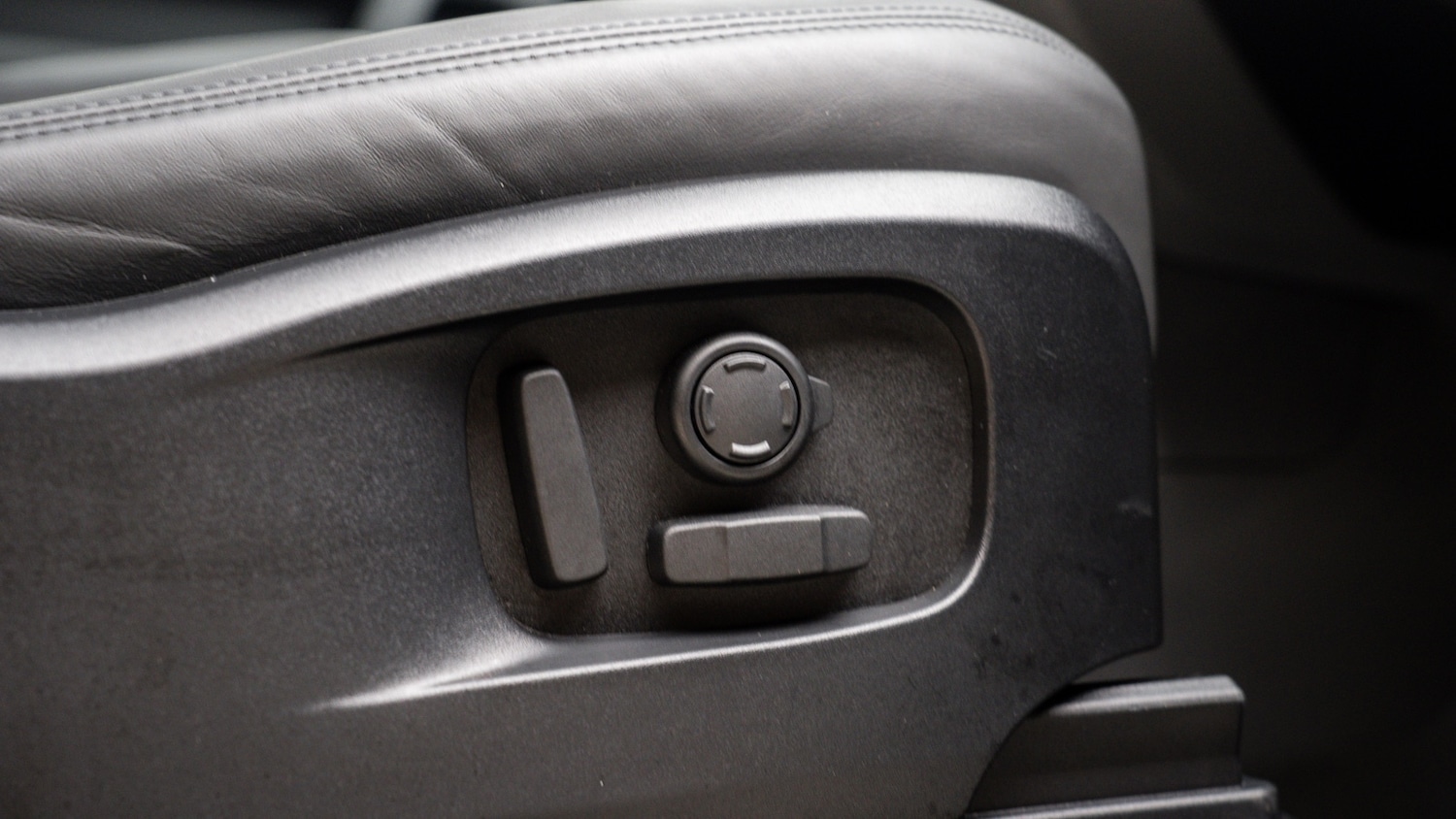 Used Land Rover Defender 2025 for sale - 77885453: Photo 13