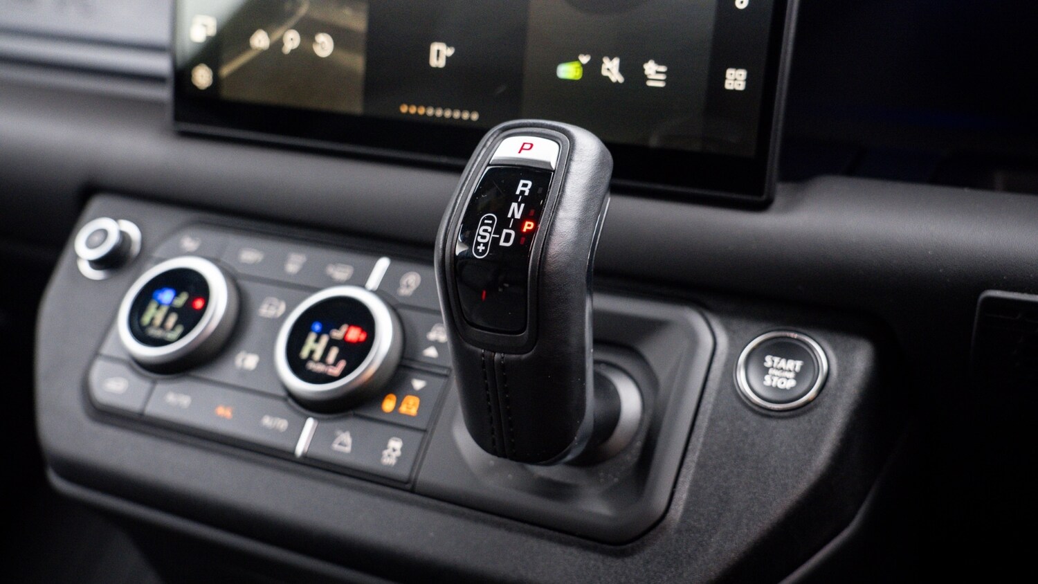 Used Land Rover Defender 2025 for sale - 77885453: Photo 31