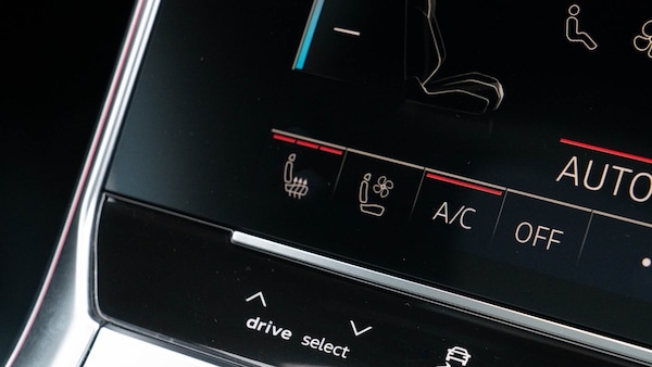 Used Audi RS6 2024 for sale - 76233974: Photo 30