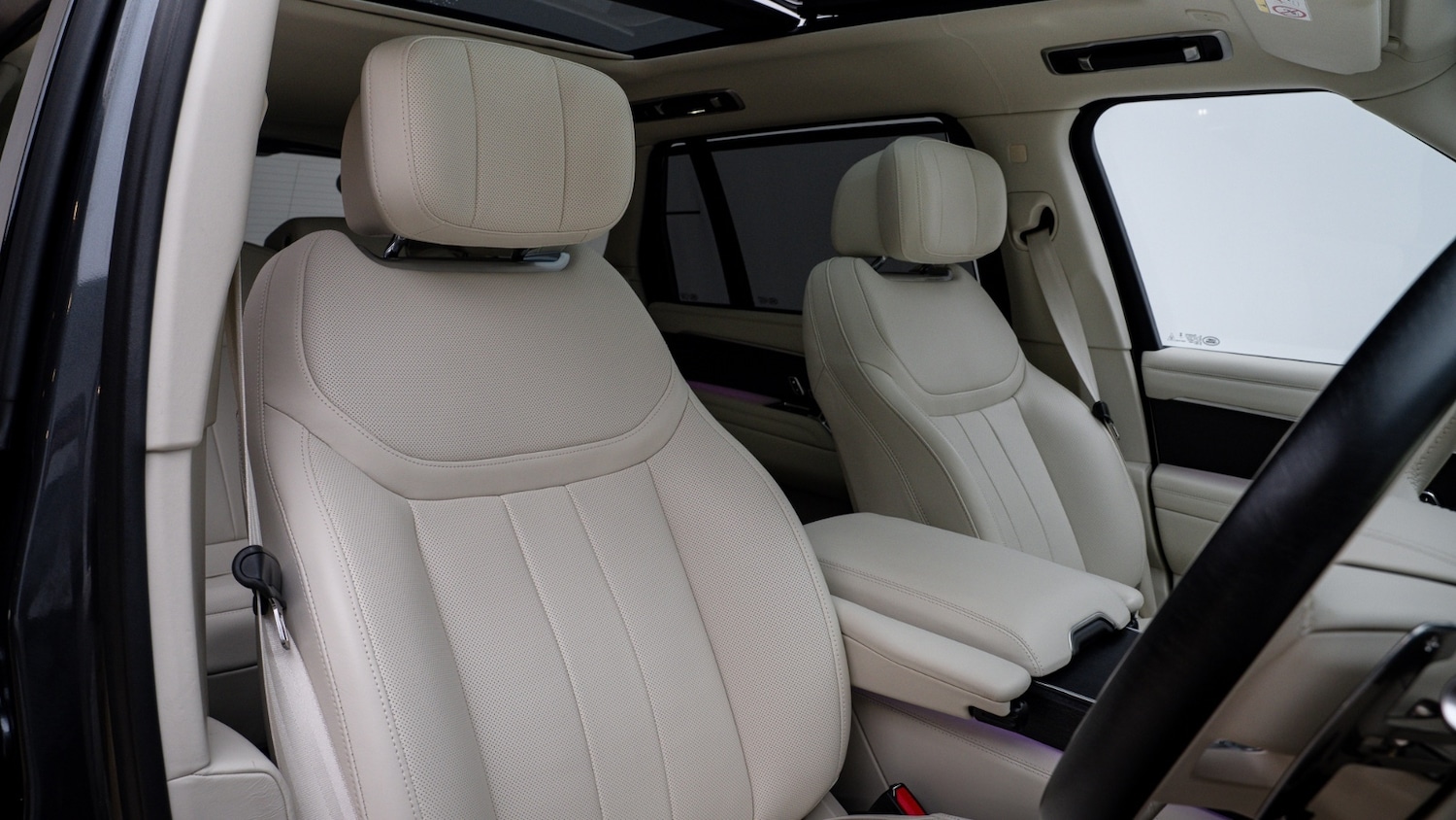 Used Land Rover Range Rover 2025 for sale - 76780265: Photo 3