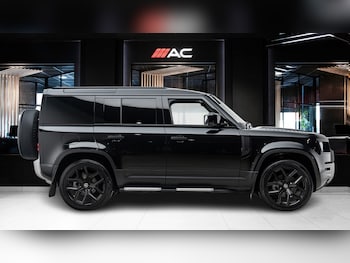 Used Land Rover Defender 2024 for sale - 79017947: Photo