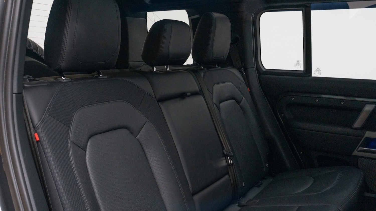 Used Land Rover Defender 2024 for sale - 77847999: Photo 13