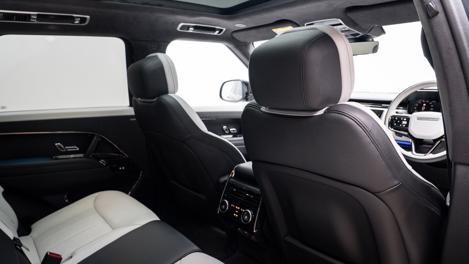 Used Land Rover Range Rover Sport 2024 for sale - 78165852: Photo 9