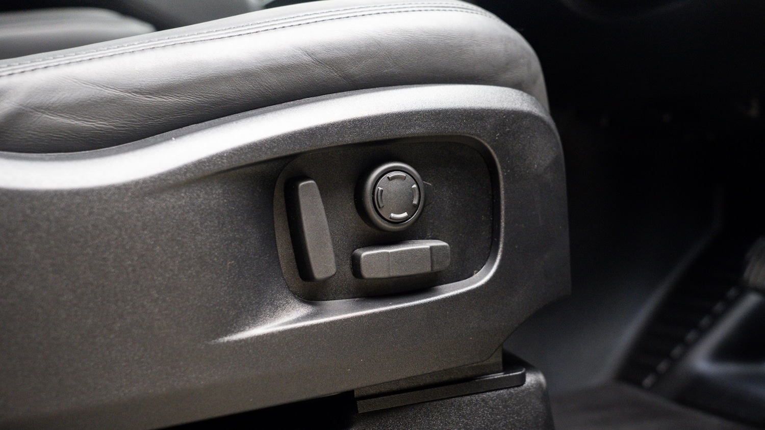 Used Land Rover Defender 2025 for sale - 77512712: Photo 16