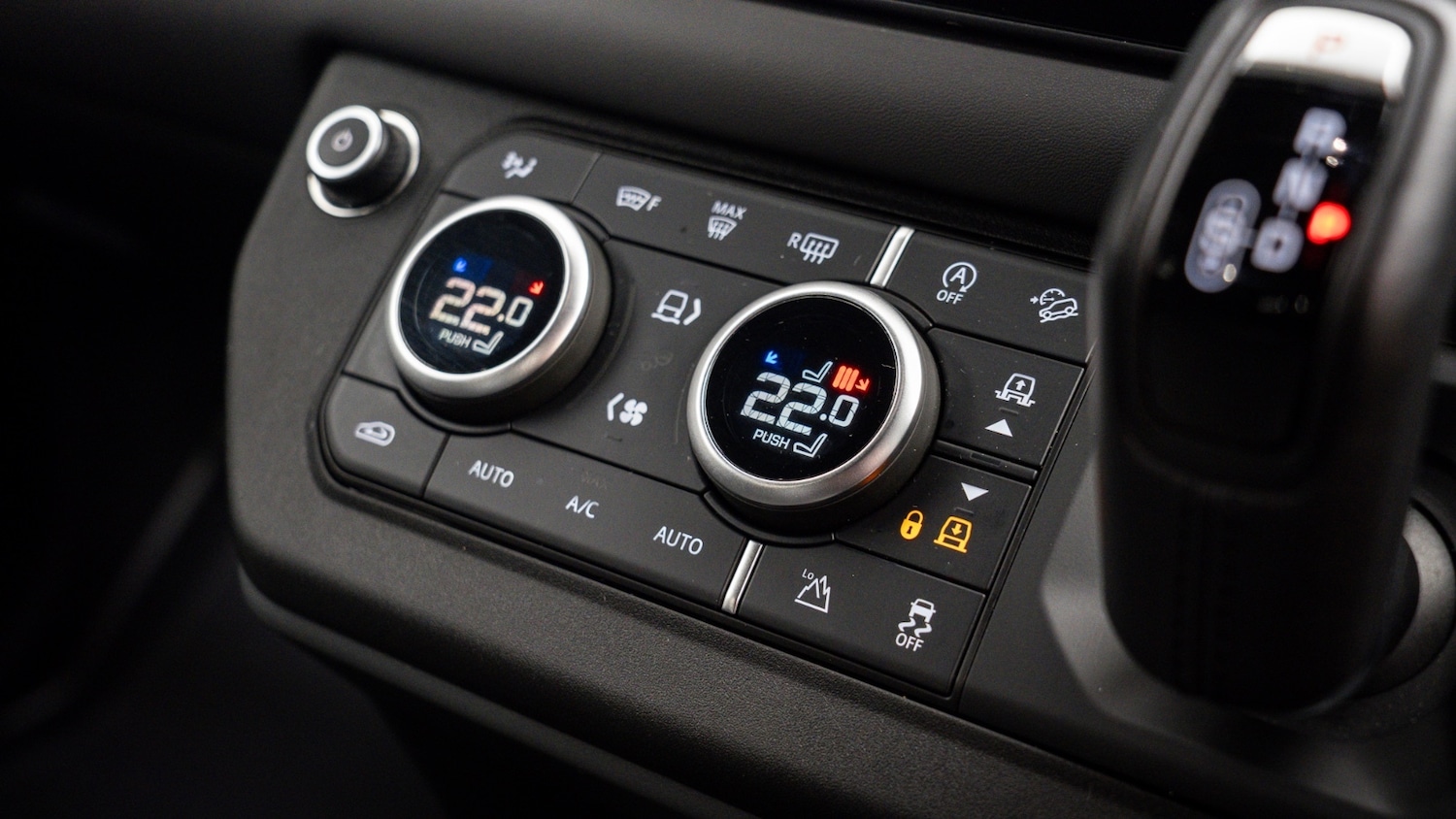 Used Land Rover Defender 2025 for sale - 77512712: Photo 33