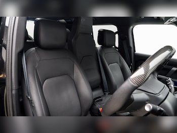 Used Land Rover Defender 2025 for sale - 77512712: Photo