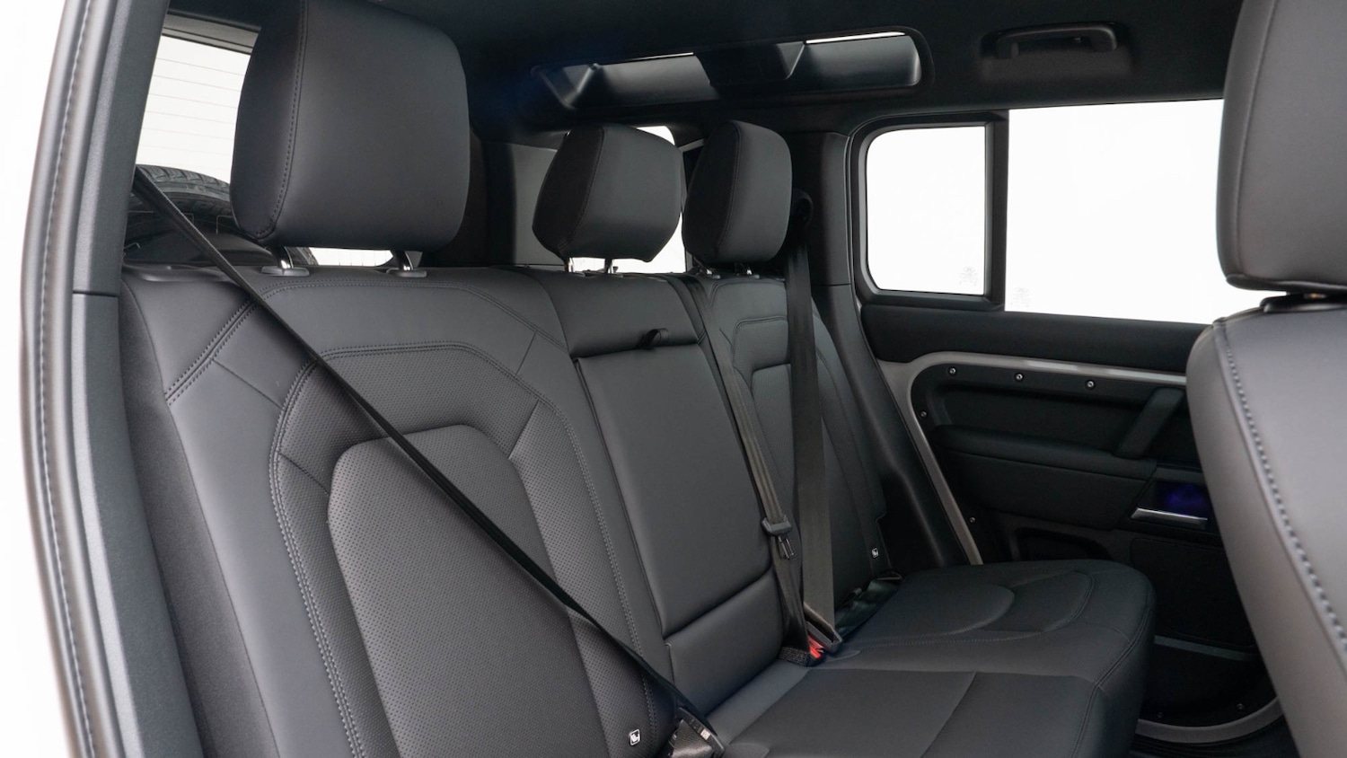 Used Land Rover Defender 2025 for sale - 76709350: Photo 16