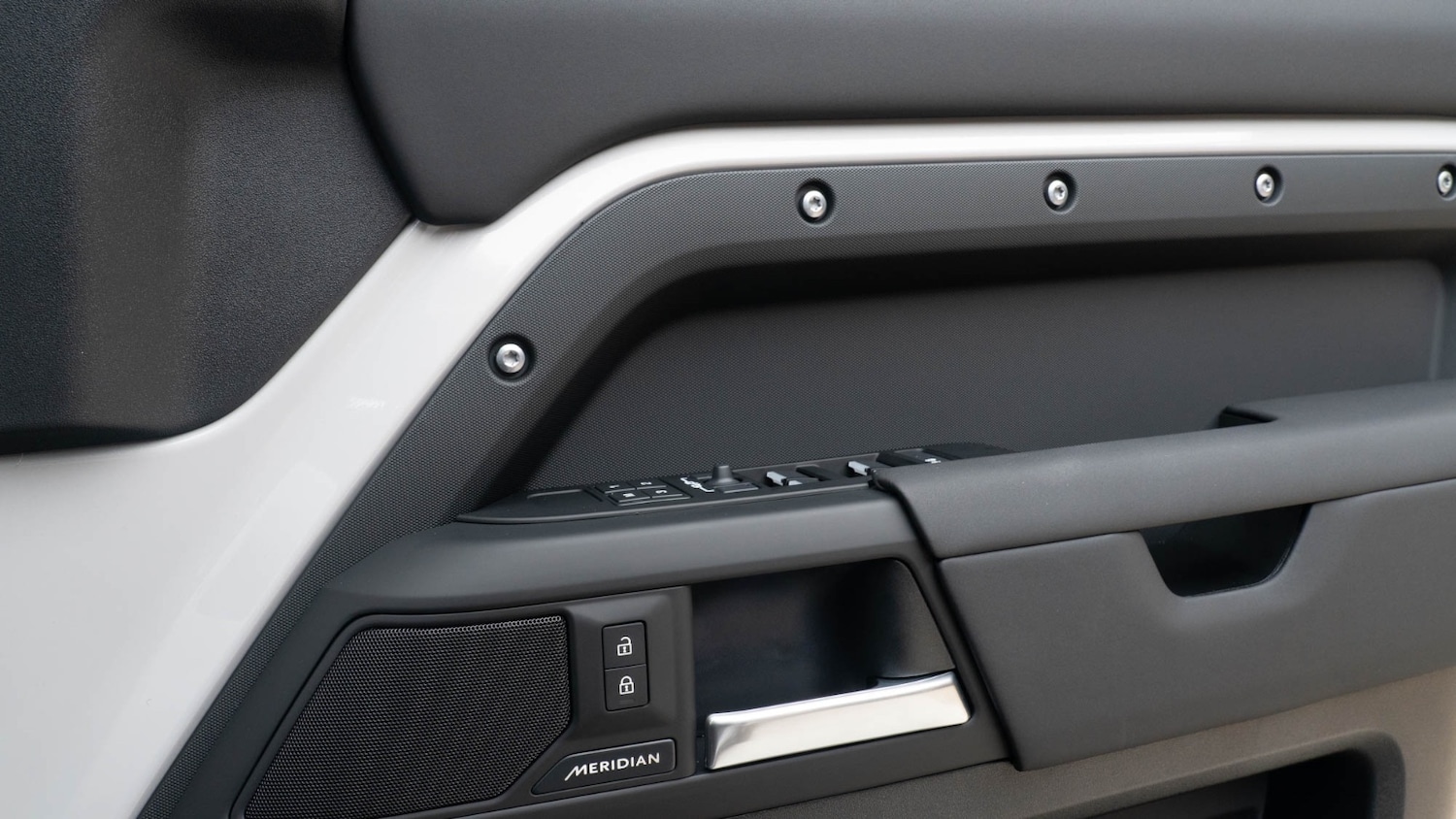 Used Land Rover Defender 2025 for sale - 76709350: Photo 28