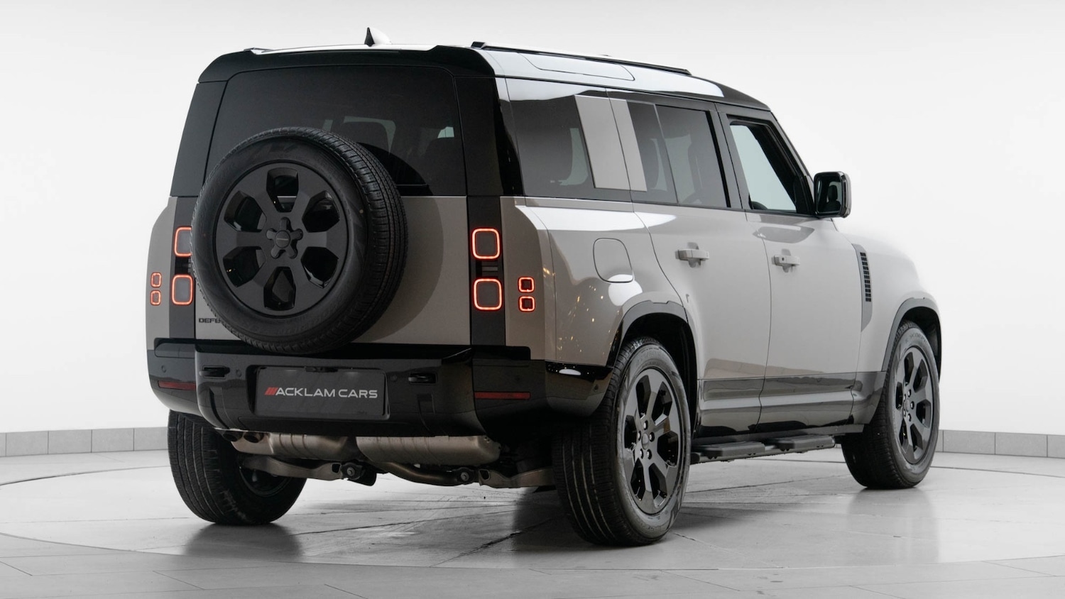 Used Land Rover Defender 2025 for sale - 76709350: Photo 6