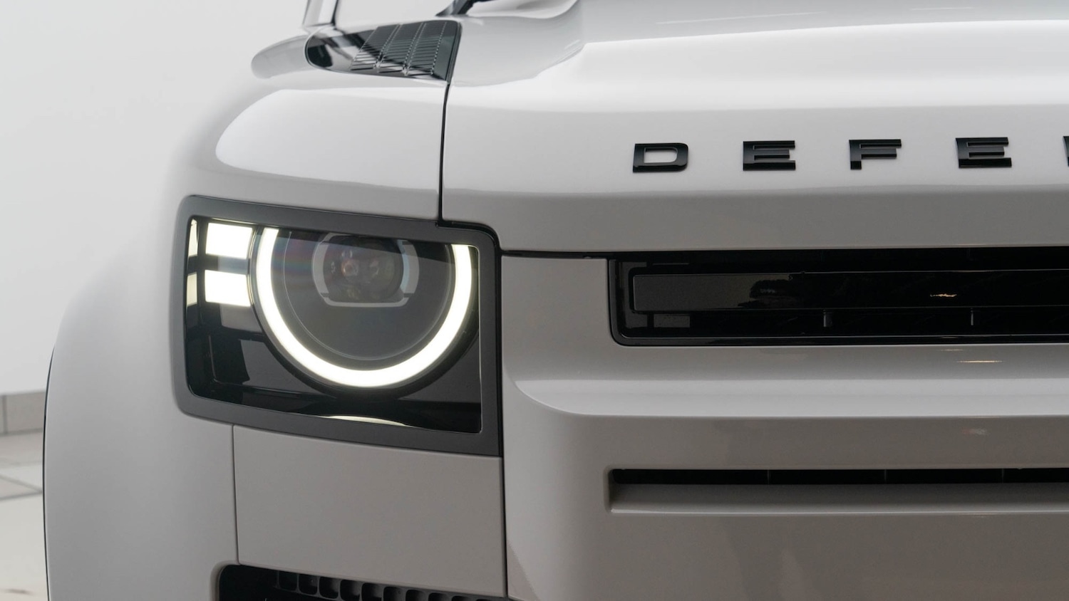 Used Land Rover Defender 2025 for sale - 76709350: Photo 8