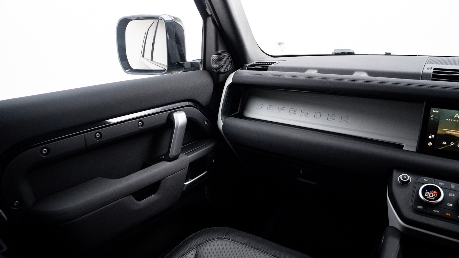 Used Land Rover Defender 2022 for sale - 77004920: Photo 29