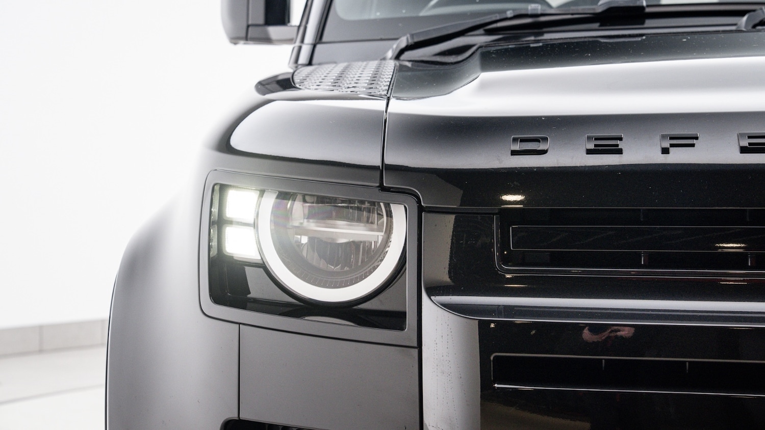 Used Land Rover Defender 2022 for sale - 77004920: Photo 4