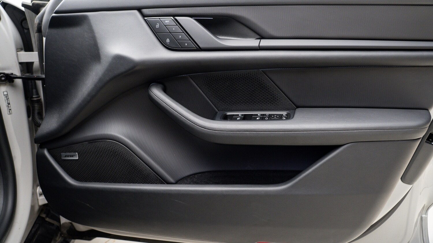 Used Porsche Taycan 2023 for sale - 78117674: Photo 28